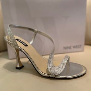 Women Size 12 Dress Shoe. New Never Worn